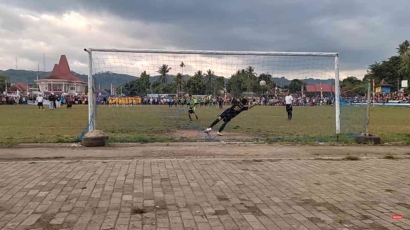 Final Liga Pelajar Indonesia Sumba Barat: Serunya Adu Penalti Antar Pelajar SMA