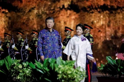 Transformasi Cheongsam dan Makna Politis Busana Ibu Negara China