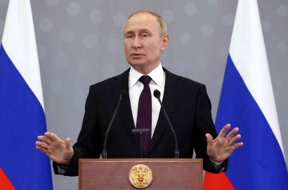 President Putin: Threats to Russia & NATO Break Promises