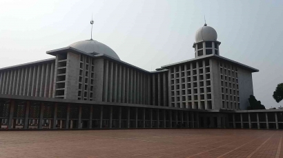 Handphone Hilang ketika di Masjid Istiqlal