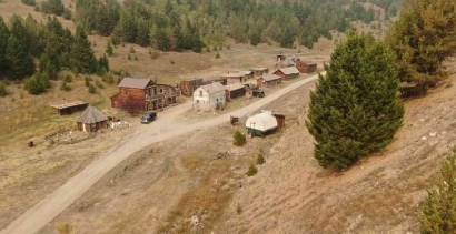 Gunslinger Gulch Ranch, Kota Hantu di Montana