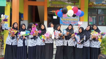 Peringatan Hari Guru Nasional tahun 2022 di TK Muslimat NU 76 Nurul Huda