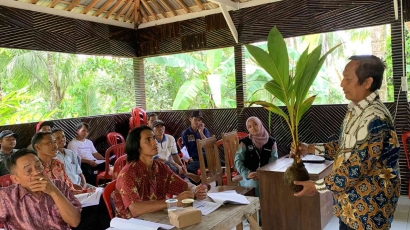 Tim OVOC IPB Mengadakan Pelatihan Budidaya Kelapa Genjah Entog di Desa Semedo Kabupaten Banyumas