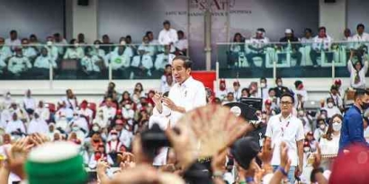 Membaca Pesan Tersirat Presiden Jokowi di Depan Para Pendukung dan Relawannya