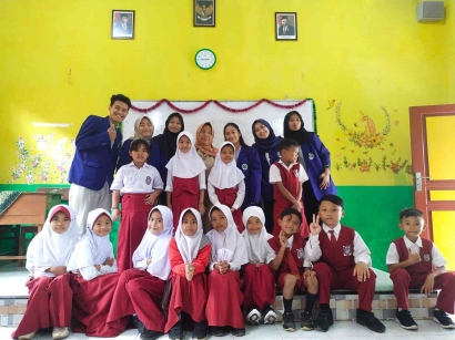 Mahasiswa Universitas Negeri Malang Selenggarakan Bimbingan Belajar di SDN 1 Gajahrejo
