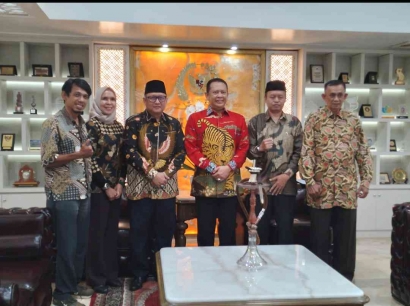Kasubankesbangpol JT Didampingi Dewan Kota Jaktim, FPK dan SMSI Jaktim Silaturahmi ke Ketua MPR RI
