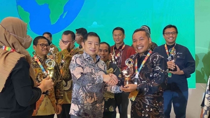 LAZ Harapan Dhuafa Raih Penghargaan SDG's Awards 2022 Kategori Filantropi