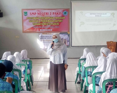 Psikoedukasi Kenakalan Remaja Pada Murid SMP Negeri 2 Pakis Kabupaten Malang