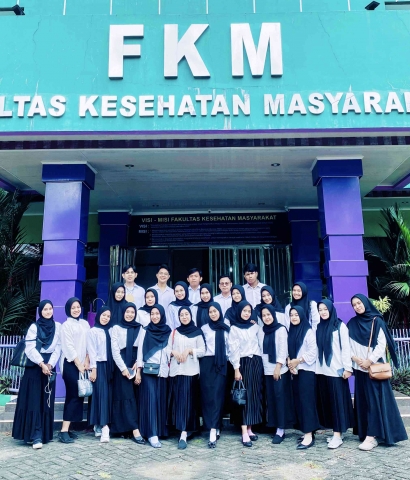Ujian Final Semester Telah Usai, Mahasiswa FKM UMI Abadikan Moment Kebersamaan