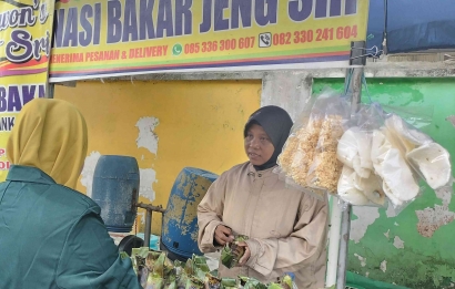 Yuk, Icip-Icip Nasi Bakar Jeng Sri Alun-alun Kota Lumajang