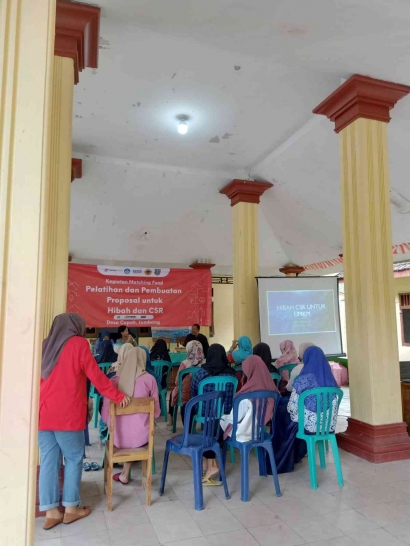 Pelatihan dan Pembuatan Proposal untuk Hibah dan CSR di Desa Cupak Kabupaten Jombang