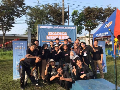 Wujudkan Lingkungan yang Bersih dan Nyaman, SMK PGRI 3 Malang Bersama Mahasiswa AM UNiversitas Negeri Malang Hijaukan Bumi Desa Sitirejo