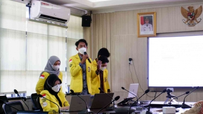 Mahasiswa K3 FKM UI Melakukan Pengukuran Ergonomi di Kantor Bappeda Kota Bogor