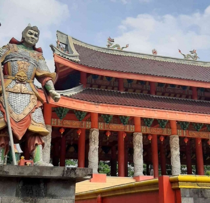 Arsitektur Klenteng Sam Poo Kong: Bentuk dan Makna Atap