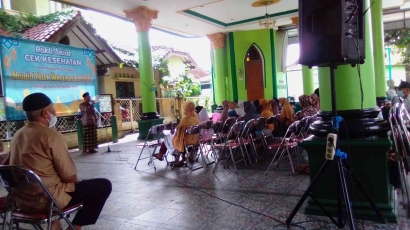 Peringatan Maulid Nabi, Masjid Jami' Al-ikhlas Menggelar Bakti Sosial dan Cek Kesehatan Gratis
