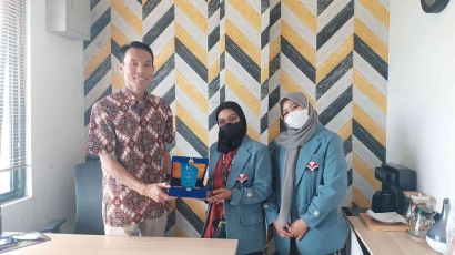 Praktik Industri Oleh Mahasiswa UPI di Perum Perumnas Samesta Royal Campaka, Purwakarta, Jawa Barat