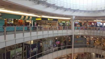Royal Plaza, Mall yang Merakyat di Surabaya