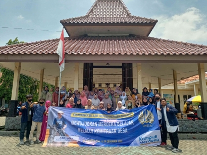 Kembangkan Budaya Literasi Desa Tanjung, KKN-T Gresik 3 UNESA Berhasil Dirikan Taman Bacaan Masyarakat (TBM)