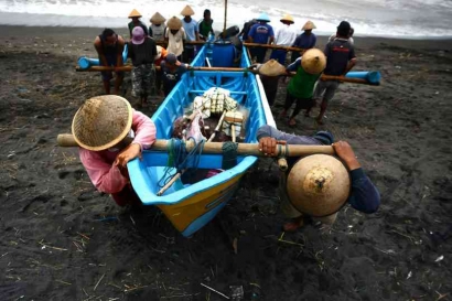 Solusi Alternatif terhadap Kemiskinan Nelayan