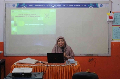 How To Build Bilingual Environtment At SD Juara Medan