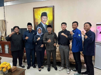 Meningkatkan Kader Cinta Daerah, Ikawiradharama Hadiri Rapat Paripurna DPRD Kabupaten Indramayu