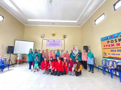Pelatihan Pembuatan Brownis Kering Tepung Mocaf oleh Mahasiswa KKN UNTAG Surabaya