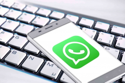 Etika Saat Ber-Whatsapp, Perlu Ditegakkan!