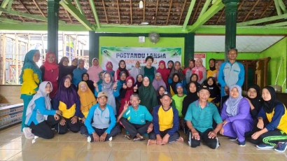 Kegiatan Produktif Senam Sehat Bersama Lansia Desa Gandul Kecamatan Pilangkenceng Kabupaten Madiun 