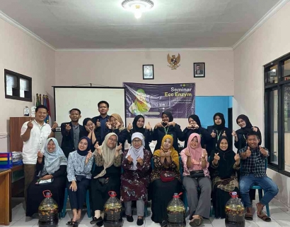 Kelompok KKM-26 UIN Malang Laksanakan Seminar Eco Enzym Mereduksi Bau Limbah Industri Tahu
