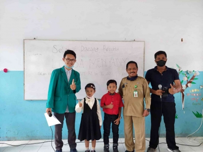 KSM Rekognisi MBKM Unisma Kelompok 1 Bantu Sekolah Ketuk Hati Warga untuk Tetap Sekolah Negeri Melalui Budaya