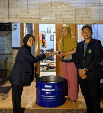 Mahasiswa KKM 55 UIN Malang Turut Serta dalam Penyelesaian Masalah Limbah Sampah di Desa Baturetno