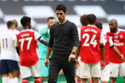 Bek Arsenal yang Dipinjamkan Cetak Lebih Banyak Gol Ketimbang Aubameyang, Mikel Arteta Angkat Bicara