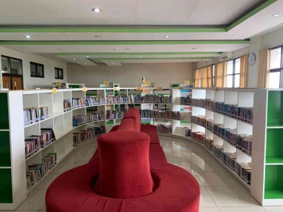 Mahasiswa Ilmu Perpustakaan Undip, Lakukan Kegiatan Stock Opname di Perpustakaan SMA Islam Hidayatullah Semarang