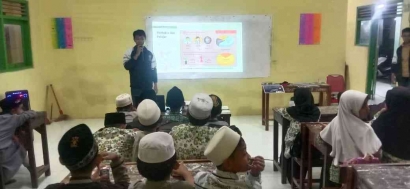 Pertajam Sosialisasi Anti Narkoba, Mahasiswa UNDIP Ajak Pelajar Madrasah Hidayatul Faqih menjadi Pegiat Anti Narkoba