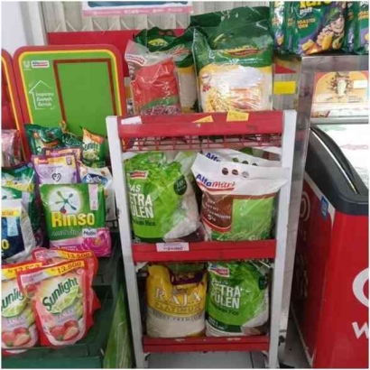 Harga Beras Melonjak Selama Nataru, Pelanggan Pasar Tradisional Beralih ke Supermarket