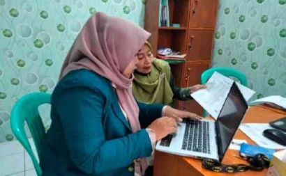 Mahasiswi KKN Undip Ciptakan Manajemen Barang BUMDes Berbasis Excel