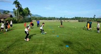 FORSGI Aceh Besar Gelar Latihan Sepak Bola Usia Dini