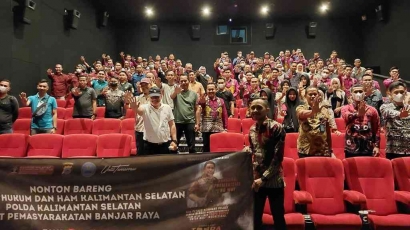 Jajaran Lapas Narkotika Karang Intan Nobar Film "Tanpa Ampun"