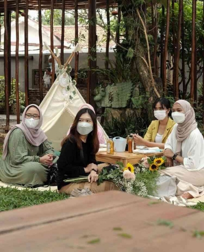 Lagi Viral, Workshop Piknik Merangkai Bunga bersama Hanabira Jakarta