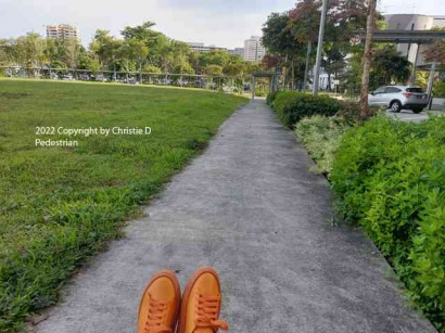 Ketika Pedestrian Singapore Nyaman Tanpa "Jalur Pemandu"