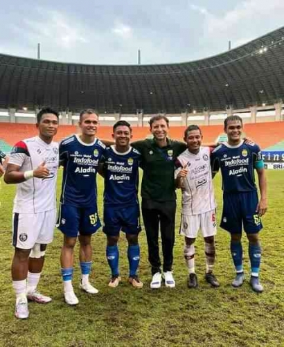 Luis Milla Reuni Bersama Pemain Timnas Indonesia Asian Games 2018 yang Pernah Ia Pimpin