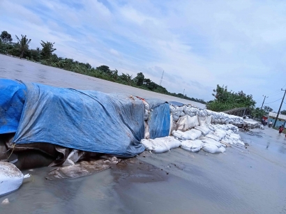 Kondisi Tanggul Kp. Kedungbokor Saat Ini yang Sedang Diterjang Banjir