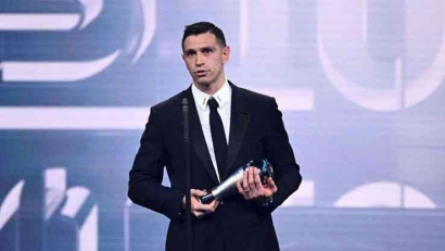 Emiliano Martinez Buat Pernyataan Kontroversi Usai Jadi Kiper Terbaik FIFA Tahun ini