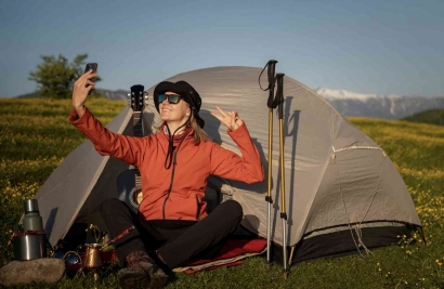 Memahami Perbedaan "Camp out, Sleep out dan Tent out" dalam Bahasa Inggris