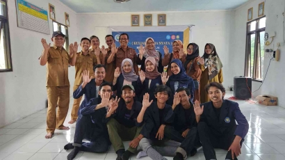 Keseruan Kegiatan KKN Kelompok 23 Universitas Budi Luhur di Kampung Manungtung Desa Cilabanbulan