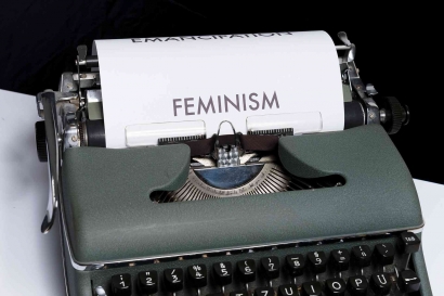 Tak Harus Perempuan, 5 Penulis Laki-laki Ini juga Mendukung Feminisme