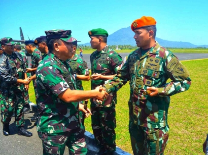 Komandan Perisai Langit Denhanud 477 Kopasgat Terima Kunjungan Kerja Pangkogabwilhan I di Natuna