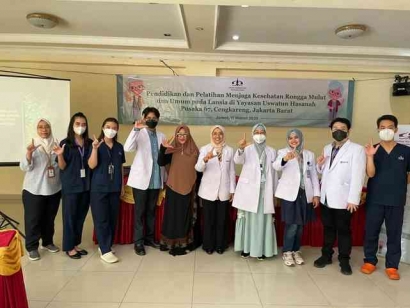 PKM FKG USAKTI: Pendidikan dan Pelatihan Menjaga Kesehatan Rongga Mulut dan Umum pada Lansia di Yayasan Uswatun Hasanah Pusaka 67 Cengkareng Jakarta Barat