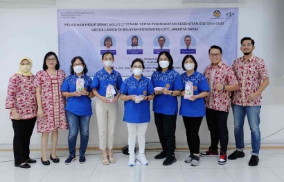 PKM FKG USAKTI: Pendidikan dan Pelatihan Hidup Sehat Melalui Senam Serta Peningkatan Kesehatan Gigi dan Gusi bagi Lansia di Podomoro City, Jakarta