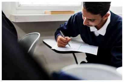 Tips Meningkatkan Kemampuan Bahasa Inggris untuk Memperoleh Skor Tinggi di Tes TOEFL ITP